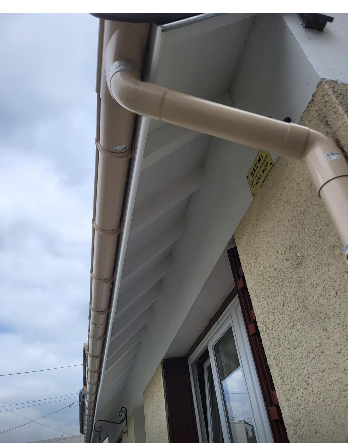 Artisan couvreur à Montfermeil (93370) - AMF Couverture en Seine-Saint-Denis (93)