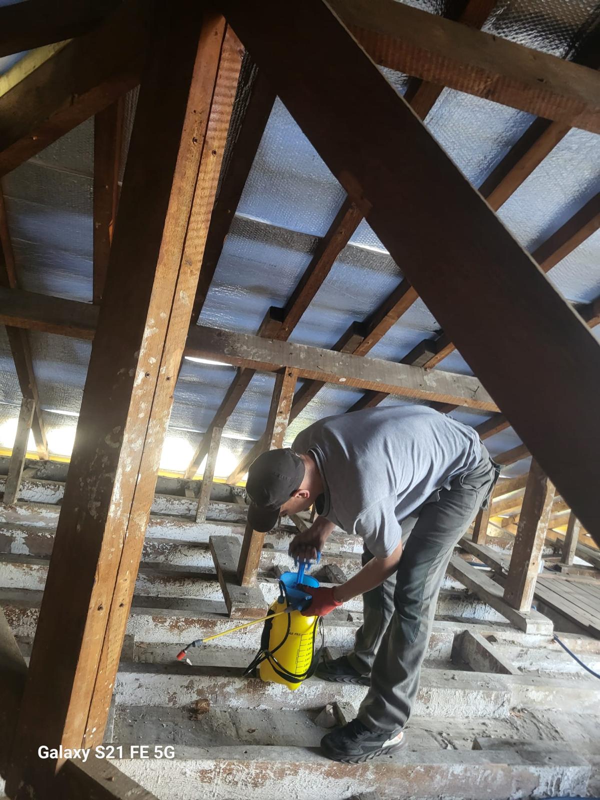 Artisan couvreur à Montfermeil (93370) - AMF Couverture en Seine-Saint-Denis (93)