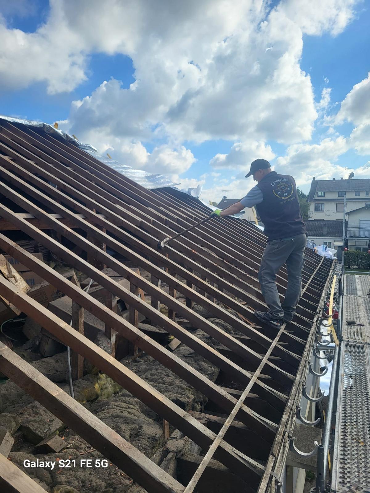 Artisan couvreur à Montfermeil (93370) - AMF Couverture en Seine-Saint-Denis (93)