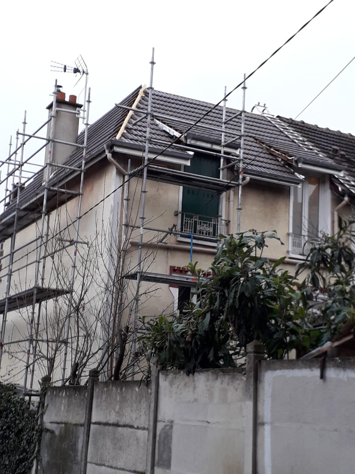 Artisan couvreur à Montfermeil (93370) - AMF Couverture en Seine-Saint-Denis (93)