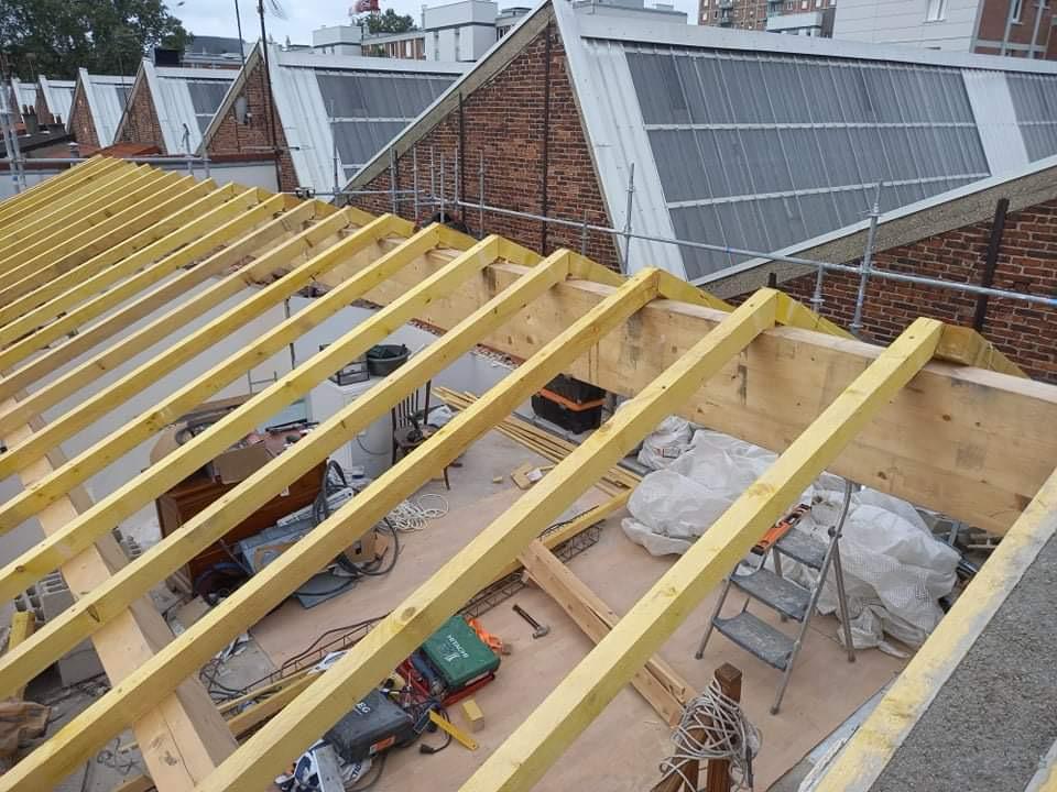 Artisan couvreur à Montfermeil (93370) - AMF Couverture en Seine-Saint-Denis (93)