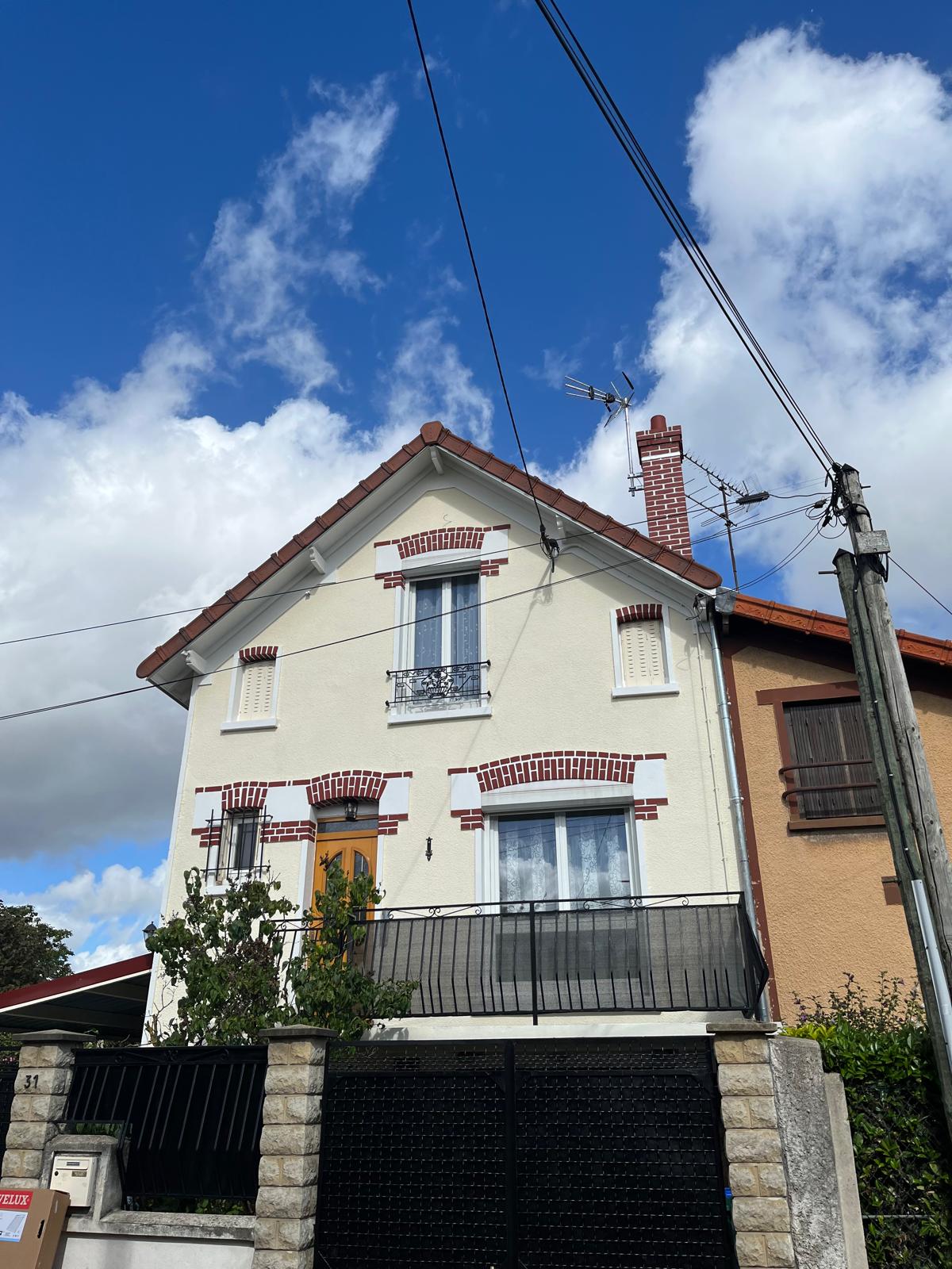 Artisan couvreur à Montfermeil (93370) - AMF Couverture en Seine-Saint-Denis (93)