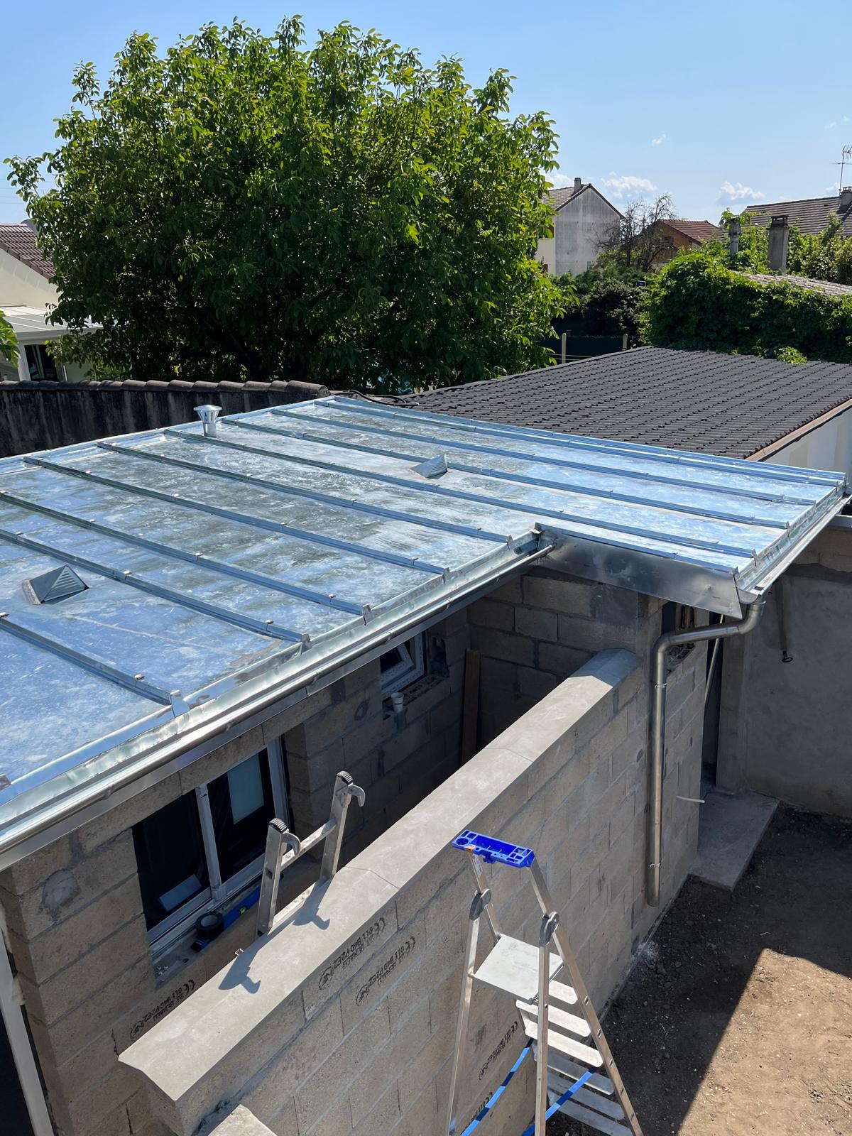 Artisan couvreur à Montfermeil (93370) - AMF Couverture en Seine-Saint-Denis (93)